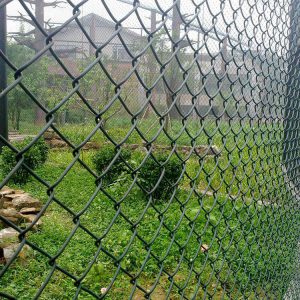 What Is Chain Link Fence? A Complete Guide